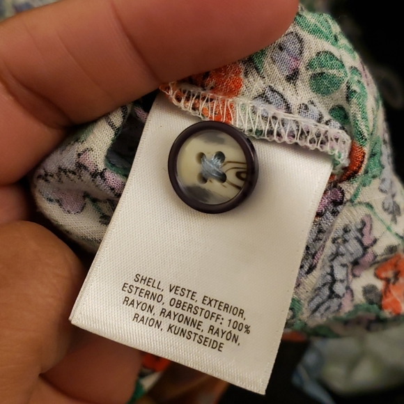 Floral top - Picture 3 of 5